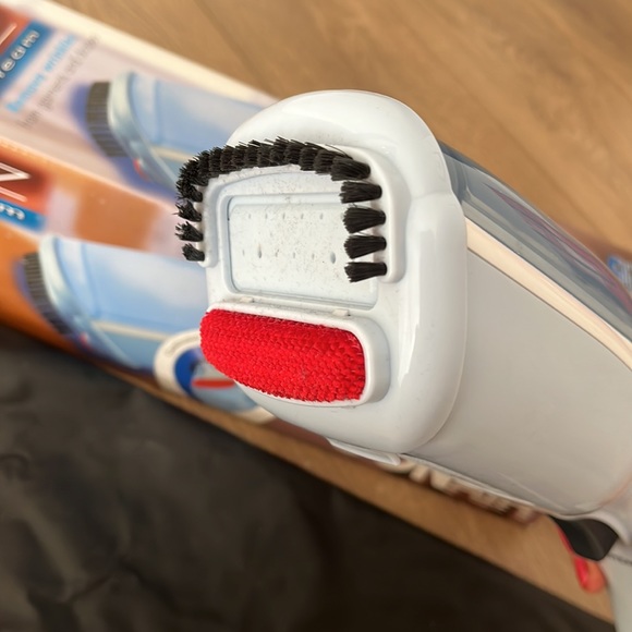 Conair EZ steam clothes steamer - Picture 2 of 2